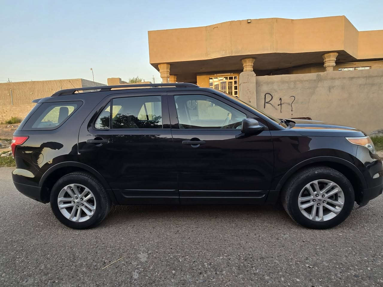 بسم الله الرحمن الرحيم
 
اللهم صل على سيدنا محمد وعلى آل سيدنا محمد 
من رخصت الأدمن المحترم 
السلام عليكم ورحمة الله وبركاته 
فورد اكسبلور مديل 2015
للبيع او مراوس فورد احدث
وارد امريكي كلين بدون حادث بدون ايشي بيها بارد 4 اصابع فقط 
ماشيه 93 الف كيلو حقيقي شرط
كير ومحرك شرط شركة 
محرك مامفتوح شرط
6 سلندر 3500
السياره كلها وضع شركة
وشرط احلى من الصور
لا شخوط ولا رصعات فضل الله 
صدر امامي وخلفي شرط 
تخم تاير جديد 
تبريد ثلج 3 قطع
7 راكب
شادلها منضومة غاز 
يعني انسه الصرف
سياره بسمي
رقم سليمانيه
هزه جديده تنتهي نهايت السنه
سنويه تنتهي نهايت ال 28
تحويل او وكاله
السعر 165 ورقه وبيها شويه مجال 
للأستفسار اكثر اتصل 
***********
***********
مكانها سامراء
