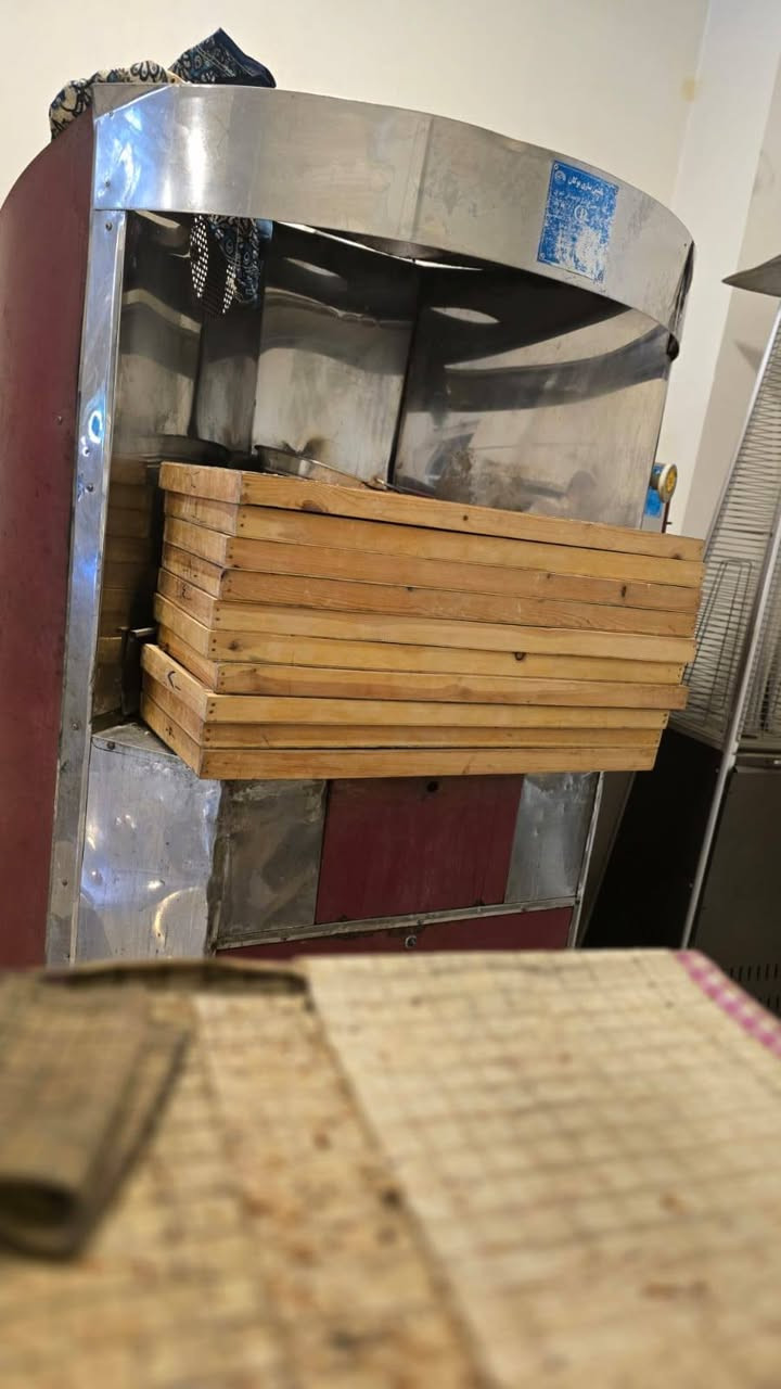 فڕنی دەواری کولێرە مەترێکو نیو
هەولێر هەولێری نوێ

 10ورقەو معاملە

واتسئب***********
