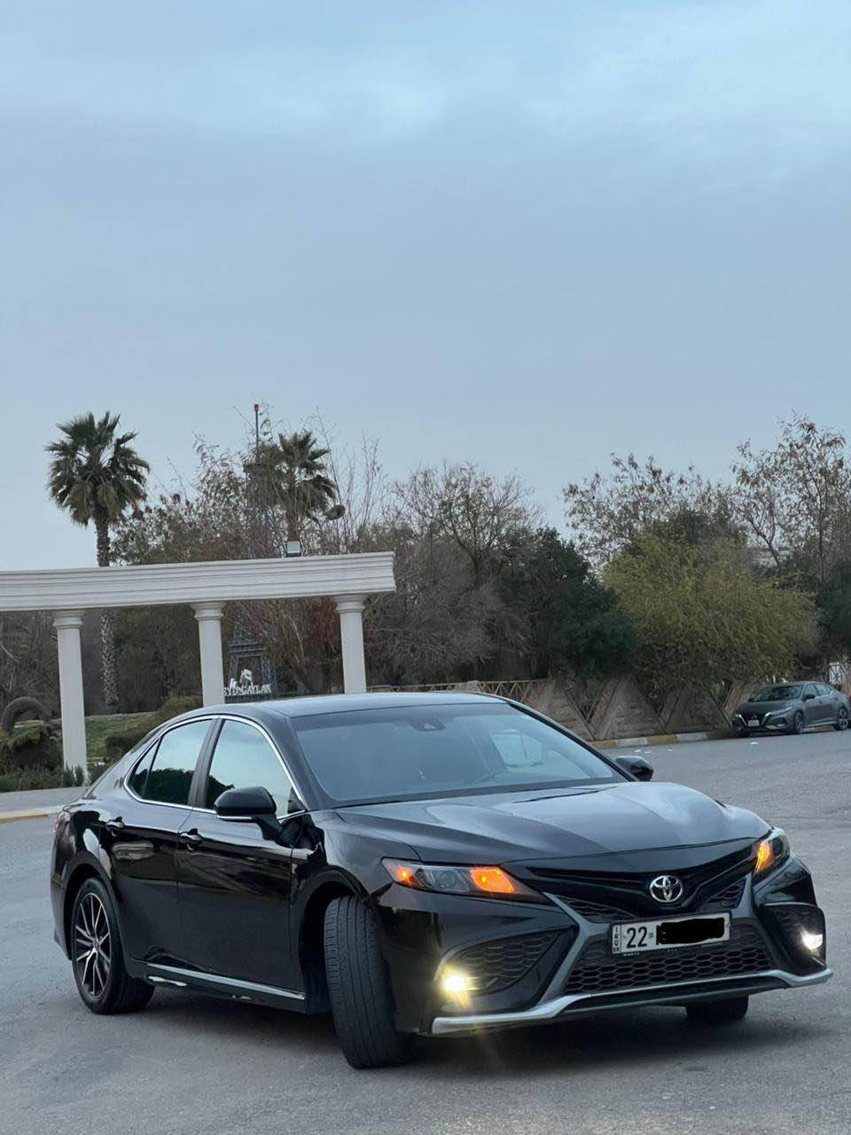 كامري مواصفات SE
داخل ابيض 
بنيد صبغ شوية بي داخل 
كل ايرباك سيستم بيلادي
السعر ١٨٥
مكان اربيل 
***********
*********** أربيل, العراق
