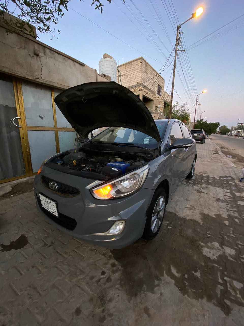 سلام عليكم اكسنت وارد كوري2019 1.6 كير AT كير ومكينه حلوات تبريد خير من الله حداده نص عمر لون سمنتي بلادي بيهه جاملغ امامي مبدل وضربه بلدوسه صفحه اليمنه وبيهه بارد قليل وبيهه قطع صبغ الكوري ماينكفل من الصبغ بصمه مري شفط شاشه منضومه زنون عبوه جديده بلكات جدد ماناقصهه شي السياره صوت درايم شفت توه بده رقم بصره السعر90وبيهه مجال حك الجيه وذا اكو مراويس حسب القناعه  ***********
