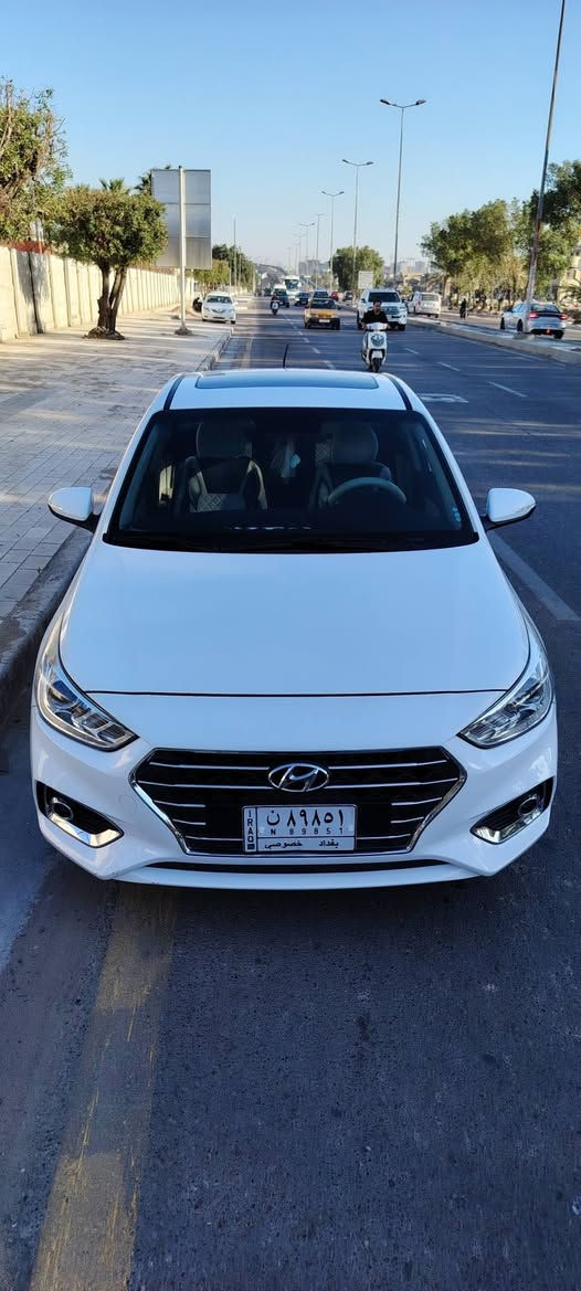 السلام  عليكم  اكسنت ٢٠٢٠  خليجي رقم بغداد /السياره اخت  الزيرو كولش نظيفه مكفوله من الحادث َوالصبغ  ولا حته تكحيل اني امطلعها من الشركه زيرو  ماشيه  ٣٣  الف محرك ١٦٠٠ دوش  فول تحكم استيرن فتحة سقف شاشه لمس كامره خلفيه لايت لد  تبريد قطعتين امامي وخلفي اشاير مري/ كير ومحرك مكفولات العنوان بغداد الشعب السعر ١٤٢  وبيهة  مجال  ان شاء الله           هاتف  ***********
