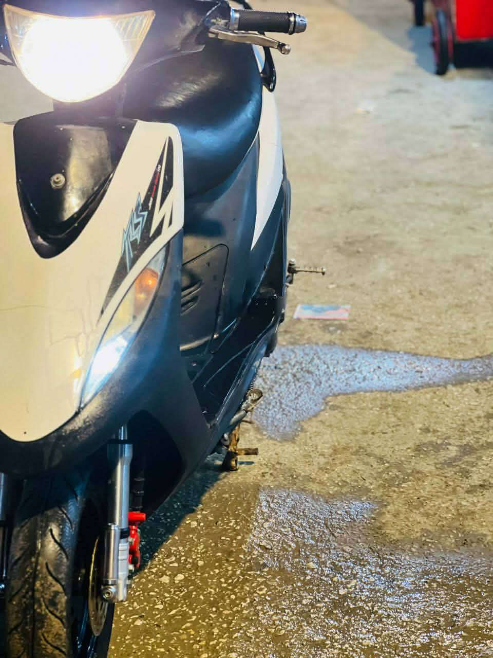 السلام عليكم البيع دراجه ماكس عدله كله شغاله شلعه ومعدل الدراجه مفتوحه السعر ٥٥٠وبيه مجال العنوان الناصريه المركز رقم الهاتف ***********
