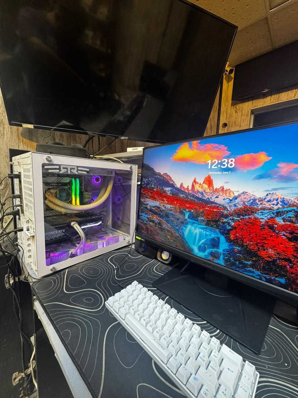 كرت الشاشة (GPU) : RTX 4070 12GB PALIT
المعالج (CPU) : INTEL I5-13600K
المذربورد : Z690-P ASUS
البور : 850W GOLD PLUS
RAM : DDR5 16*2=32 وسرعتهن اعتقد 6400-7000
مبرد مائي 240MM من SAMA واكيد RGB
واكيد الذاكرة 2TB m.2
الكيس يشبه ليانلي
الكراتين كلها موجودة
بمليونين و350 الف وبيها مجال بسيط للشراي 
بغداد السيدية


**إذا كنت صاحب هذا الإعلان وتريد حذفه لأي سبب، رجاءا أرسل رسالة إلى الدعم الفني**