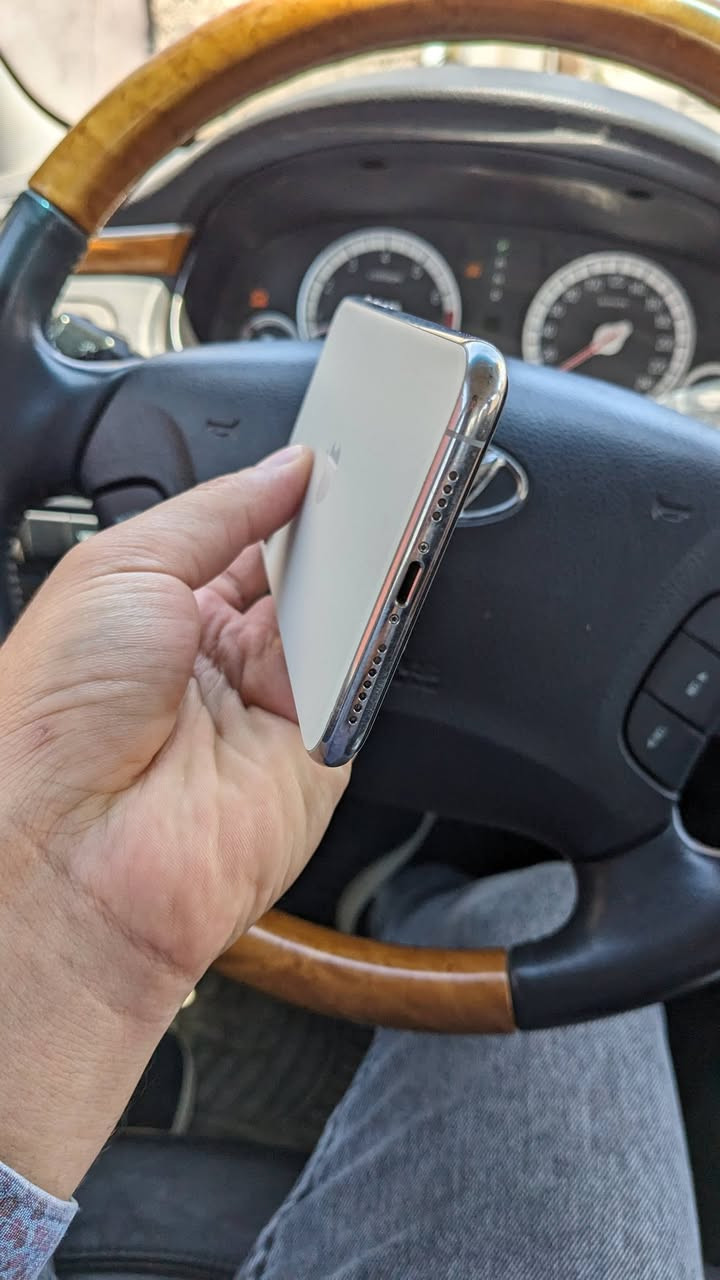 ايفون 11برو ماكس ذاكره 512 بطاريه 89 شرط مامفتوح نضافه فول
 السعر 450 الشراي يتصل 

☎️***********
