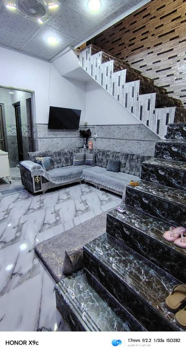 #عروض_عزيز_للعقار
دار للبيع 

حي الملايين الأولى 

قرب جامع الصواف 

المساحة 120 م واجهة 7،5م

الطابق الارضي معزول عن الطابق الثاني 

ط1)) غرفتين نوم واستقبال وصاله ومطبخ وصحيات 

ط2)) 4 غرف نوم وصاله وصحيات 

خدمات كاملة ماء كهرباء تبليط 

سند زراعي بستان ملك صرف 

بناء حديث الطابق الثاني شبه هيكل 

للاستفسار أكثر اتصل على الأرقام او 

 مراجعة مكتب الدار الكائن في بناء الجاهز مقابل الكمرك 

***********

***********

***********
