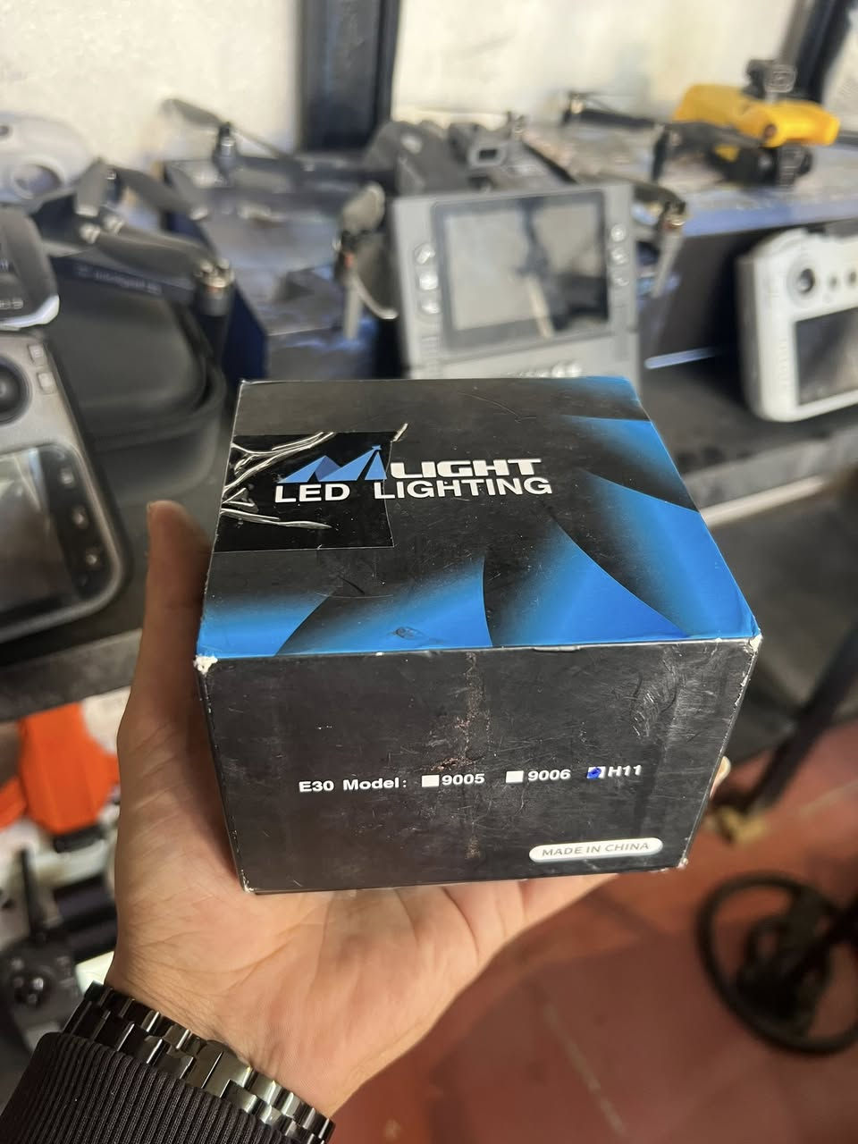 زنون امزون اصلي ابو المروحه h11 و h8 و h9 و h16 🔥
كامل مع الكتلوك والشناطات والچف ❤️


**إذا كنت صاحب هذا الإعلان وتريد حذفه لأي سبب، رجاءا أرسل رسالة إلى الدعم الفني**