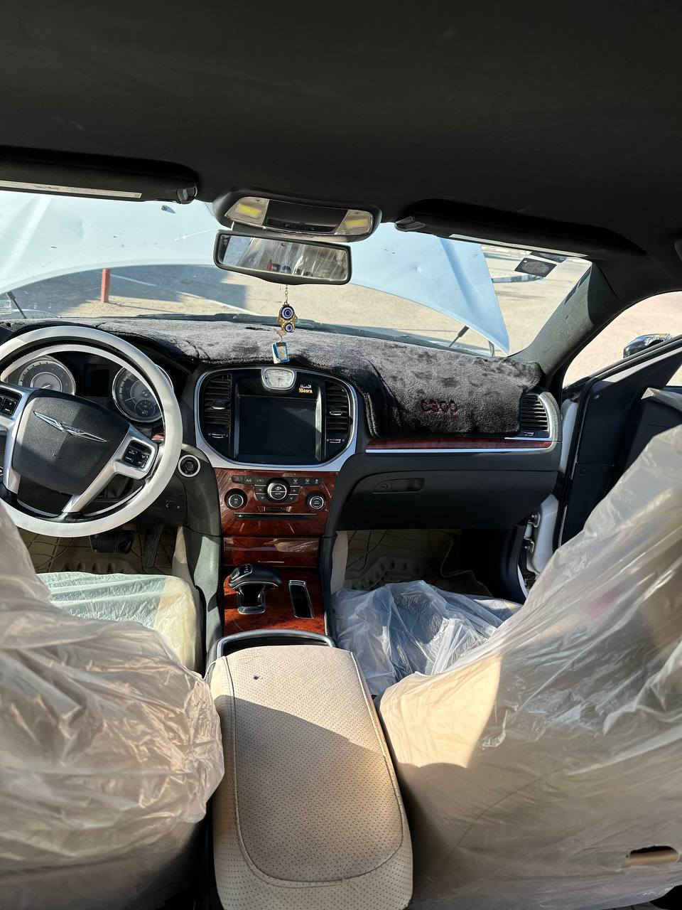 سلام عليكم من رخصت الادمن
للبيع اوبامه 2012  اصل مكينا 3600 تويل بسمي السياره سبورت فول عده الفتحه بيها 3 قطع بدون دواخل گير طياره شاشه جبيره كامره خلفيه تخم تاير حداده منضومه زنون تبريد كله جاهز السياره ماتذب عليها ربع مال جناي العنوان البصره قضاء القرنه 

السعر 148 اي ستفسار, ***********
