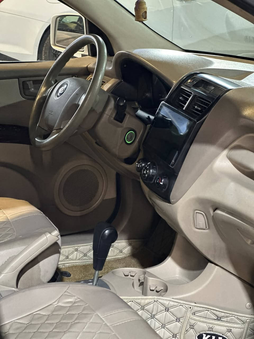 السلام عليكم
للبيع كيا سبورتاج 2010
بدون صبغ 
مكانها اربيل 
رقم وسنويه وهزه كله جديد 
وكاله تحويل اني حاضر 
السعر 127$ بي مجال 
***********
