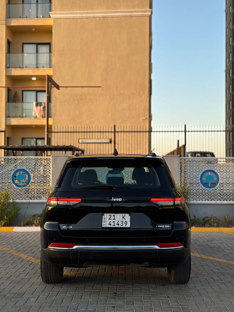 السلام عليكم جيب لاريدو سياره جديده بمعنى الكلمه فووول عده البانواما بنيد وجاملغ فقط العنوان بغداد حي الجهاد الشارقه ***********/***********
