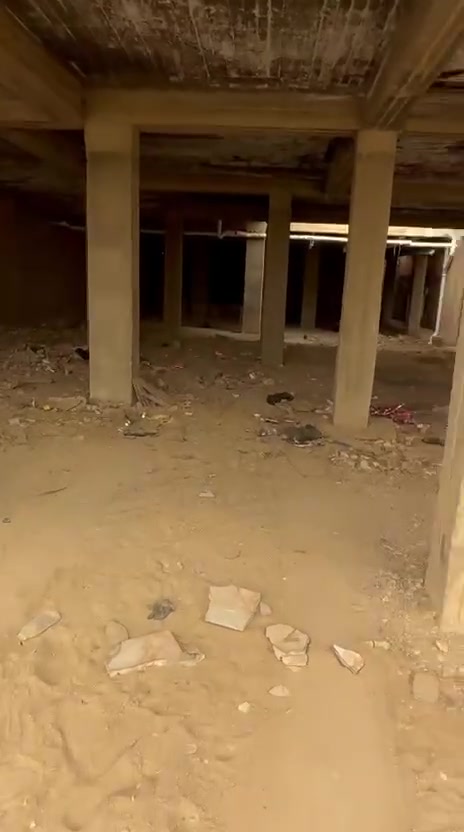 نصف قطعه ارض للبيع في حي القادسيه مقابل شط ركن الوجه 12 ونزال 13 مبنيه كما وضح في صور والفديو 
سعر القطعه 90 مليون 
للاستفسار الاتصال على 0780 490 5656
08930555045
مكتب الهدهد 
هيت الجري _مقابل نافوره
