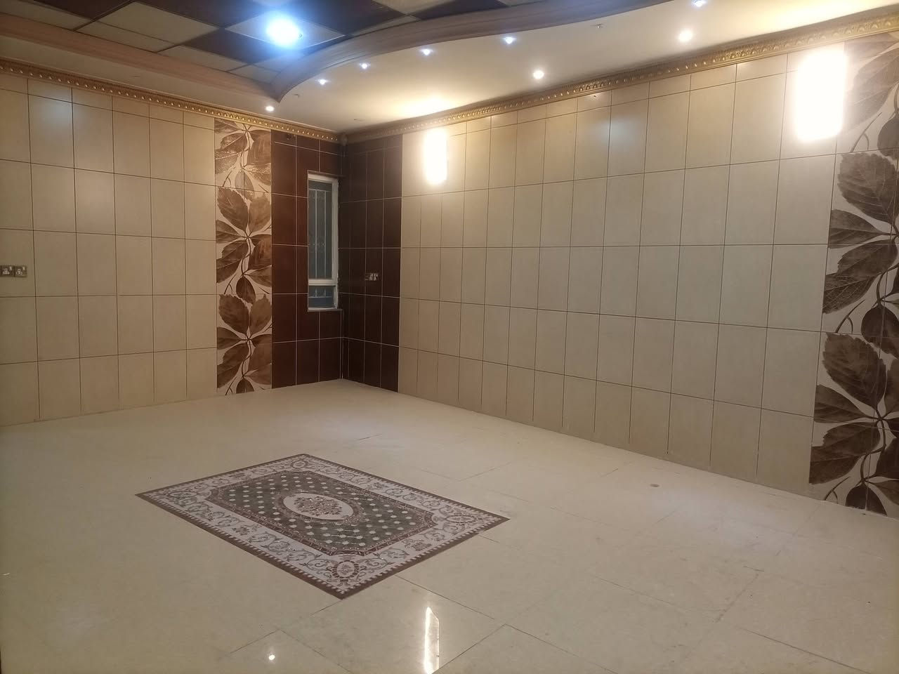 دار البيع بحي 17 تموز الاقتصاديين قريب عل شارع العام المساحه 250متر بل سند واقع حال 308 وجهه 10 الدار طابقين 6غرف نوم عنوان مكتب إطلالة الأوس بحي 17 تموز بسايدين الاقتصاديين الاتصال على الرقم التالي أو الواتس ***********
