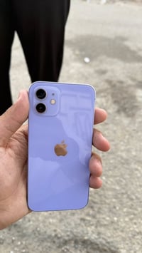 ايفون 12 • بطارية ٨٣٪ • نظيف ٩٠٪