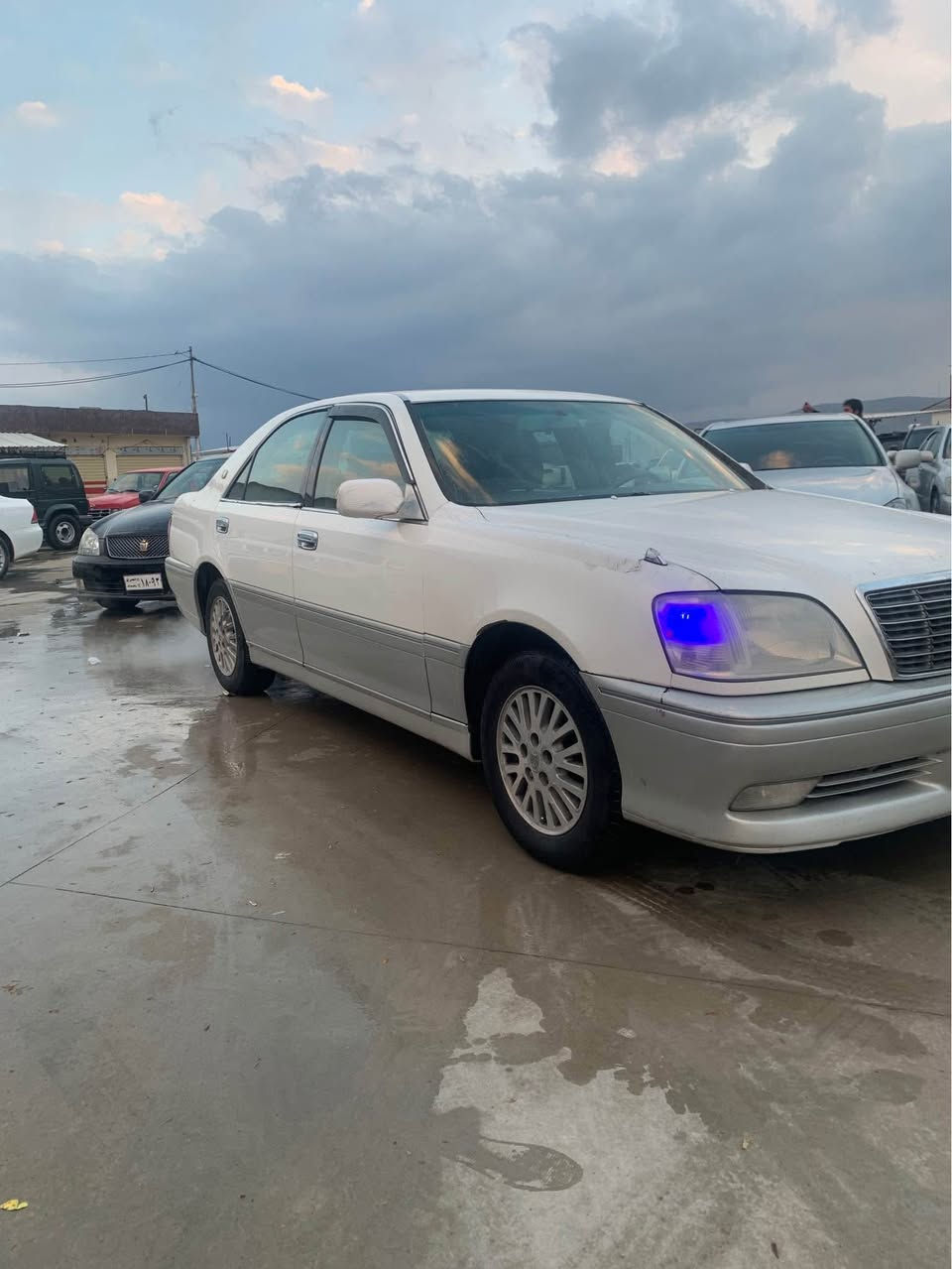 تويوتا مه ليكه مووس مووس
مؤديل ٢٠٠٢
مه كينه (d4) مه كينه بچوك
بيده عمو ليدراو 
گيرو مه كينه كاره بايي به شه رت
ته بريدو گه رمي به شه رت
ته قه و ره قه به شه رت
٤ تايه ي تازه
سعري كؤتايي ٤٥ گه لايه 
ژ.م /***********
ژ.م/*********** السليمانية, العراق
