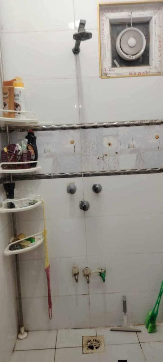 بيت للبيع طابو ملك المساحه ٩٠م بناء حديث موقع حلو ومرتب يقع مقابيل مدرسه الثقافه قريب من انفنتي مول خدمات كامله وبسعر مناسب ان شاءالله
مكتب عقارات بلدروز بن عريبي
ابو سدن
***********
***********
عنوان المكتب
بلدروز حي العصري تقاطع التربيه القديمه شارع حاتم القاضي
@الجميع
