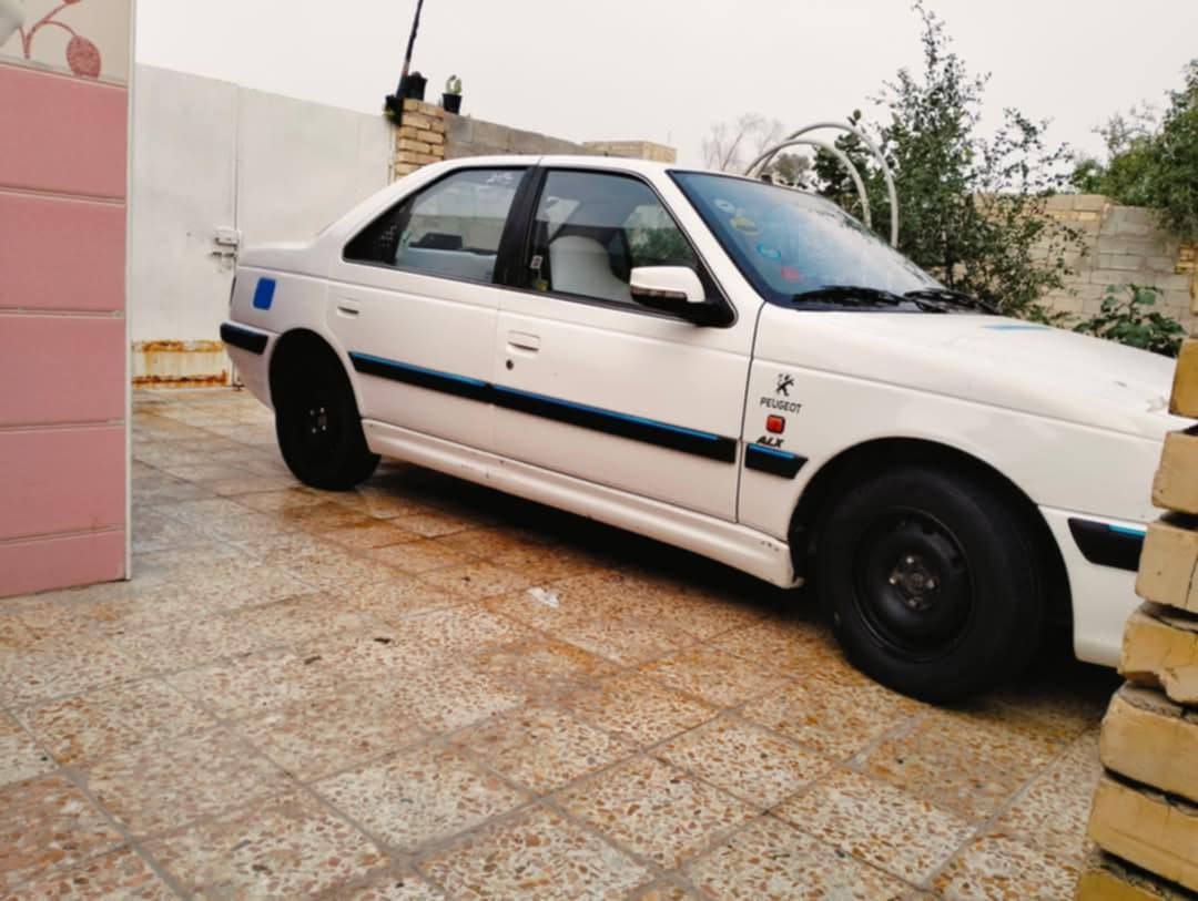 السلام عليكم بيجو بارص مديل 15 الرقم بصره مشروع وطني حالين بميسان  سنويه ساقطه السعر 50 وبيها مجال حسب التفاق رقم الهاتف ***********
