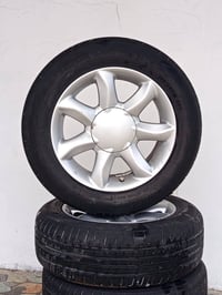 بەناوی خوای گەورە ئەم تایەو ویلانە بەردەستە شکاوی تەقیوی نیە هەر چوار ...