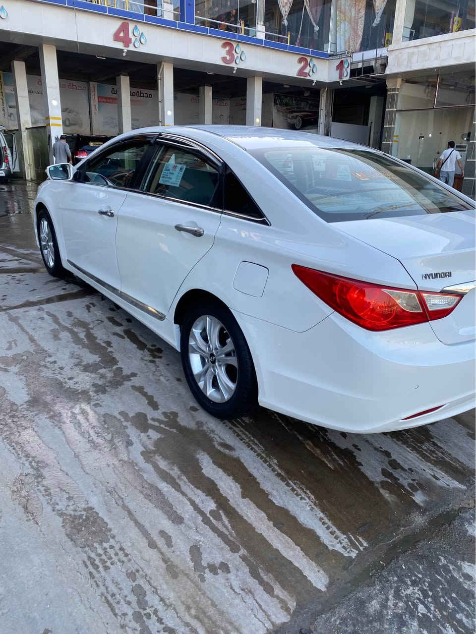 سلام عليكم سوناتا مديل 2011 خليجي ابيض صدفي سياره مكفوله من ضربه وتبديل وصبغ فقط قطعتين محرك 2400 دوش سياره جاهزه محرك وكير كفاله تبريد ثلج مرايات شفط حساسات خلفيه شفتات ستيرن رقم بصره رقم الهاتف *********** سعررر 115 مجال قليل البصرة, العراق
