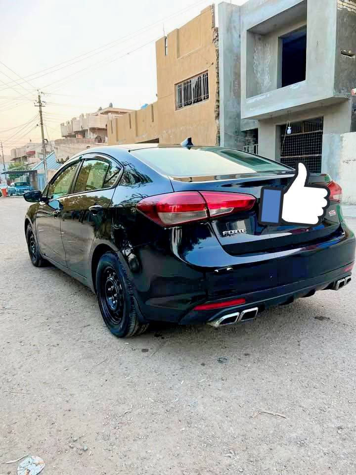 سلام عليكم 
فورتي موديل 17  مكينه 2000 دوش  كير ايتي  المرغوب  تحكمات استيرن تبريد تدفئه كلهن شغاله زنون بلادي مثبت سرعه رقم اربيل مميز باسمي سنويه وهزه جديد  مسوي ادامه كامله وصولات الورشه موجوده باتري جديد تحويل ثاني يوم السعر 112 وبيها مجال بسيط  ورقه وبيها مجال
للاتصال***********
