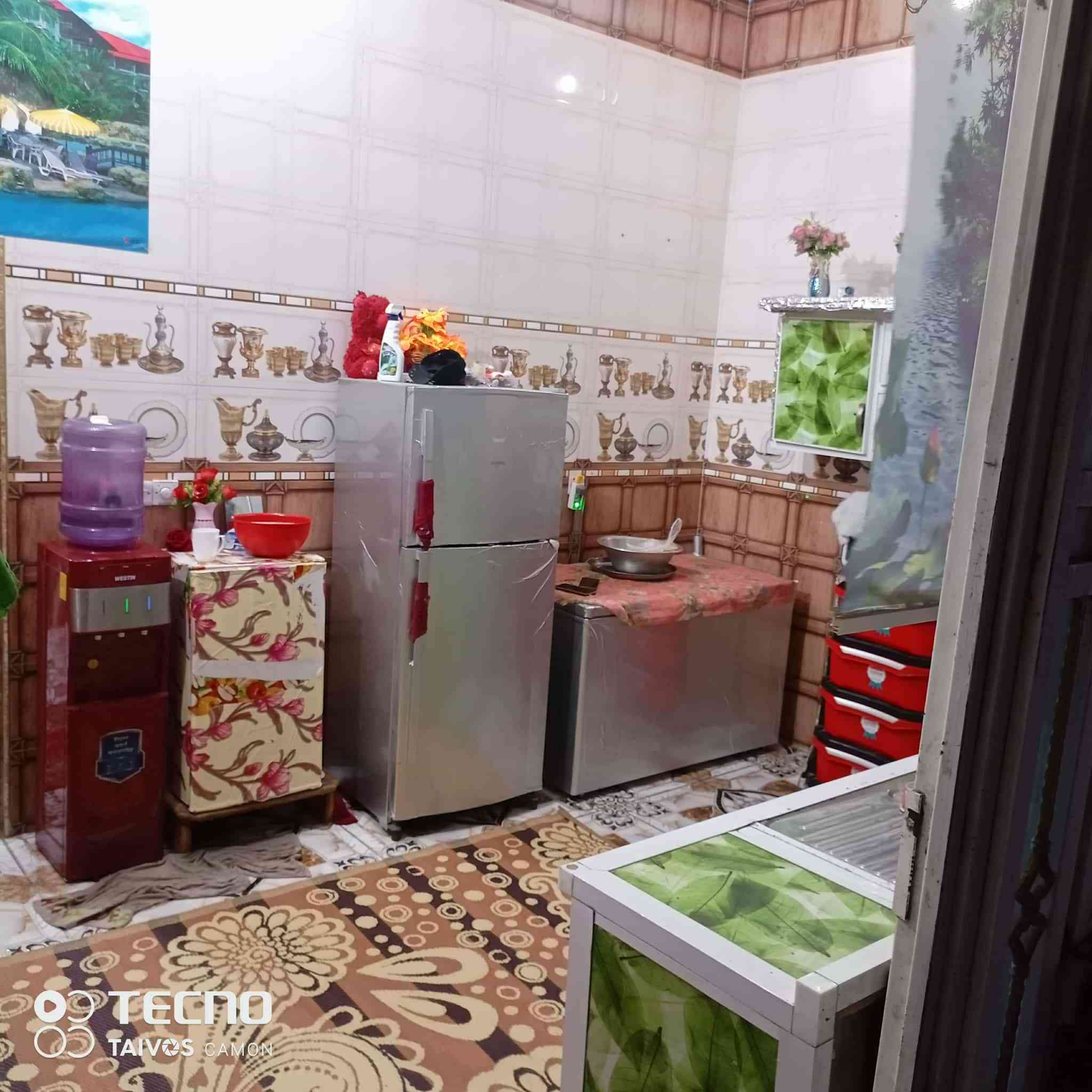 ​🏠 دار (طابو صرف) للبيع - موقع تجاري مميز
فرصة استثمارية أو سكنية في منطقة الإسكان الصناعي (النزلة الرابعة)، يتميز البيت بموقعه المباشر على الشارع العام.
​📍 المواصفات العامة:
​المساحة: 100 متر مربع.
​النوع: طابو صرف (ملك صرف).
​الموقع: واجهة تجارية على الشارع العام مباشرة.
​نوع البناء: بناء طابوك (طابوق) مع صب كونكريت مسلح (هيكل قوي).
​📋 تفاصيل الدار الداخلية:
​غرفة نوم.
​صالة واسعة.
​ديوانية (استقبال).
​مطبخ.
​مرافق صحية.
​✨ المميزات:
​يصلح العقار ليكون مقراً تجارياً، عيادة، مكتباً، أو سكناً بفضل إطلالته المباشرة على الشارع الحيوي وسهولة الوصول إليه.
​📞 للاستفسار والتواصل:
​للمزيد من المعلومات أو لترتيب موعد للمعاينة، يرجى الاتصال على الأرقام التالية:
​***********
​***********
​💬 متوفر واتساب على نفس الأرقام
