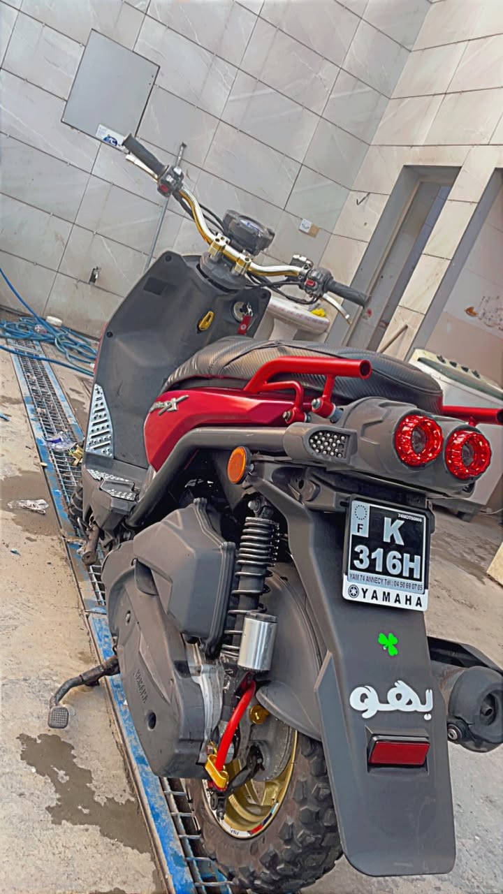 دراجه نضيفه فوك ما تتخيل دراجه لون كرزي ودراجه كله ختم واحد كفارات ومكينه وصالنصه حته لكشن ختم واخد ويه لدراجه وبيه تزويت  خارجي اصلي ستيرن وبكلايت وكم شغله جدد بس اصليات ماعده لسبايدر   كلشي ما مفتوح بل دراجه شلعه معدل خير من الله دشبول كله شغل من عداتات حته كيج لدهن شغال ماكو اي نقص بل دراجه مكان لدراجه بغداد ل*********** سعر مليون و600 وبيه مجال
