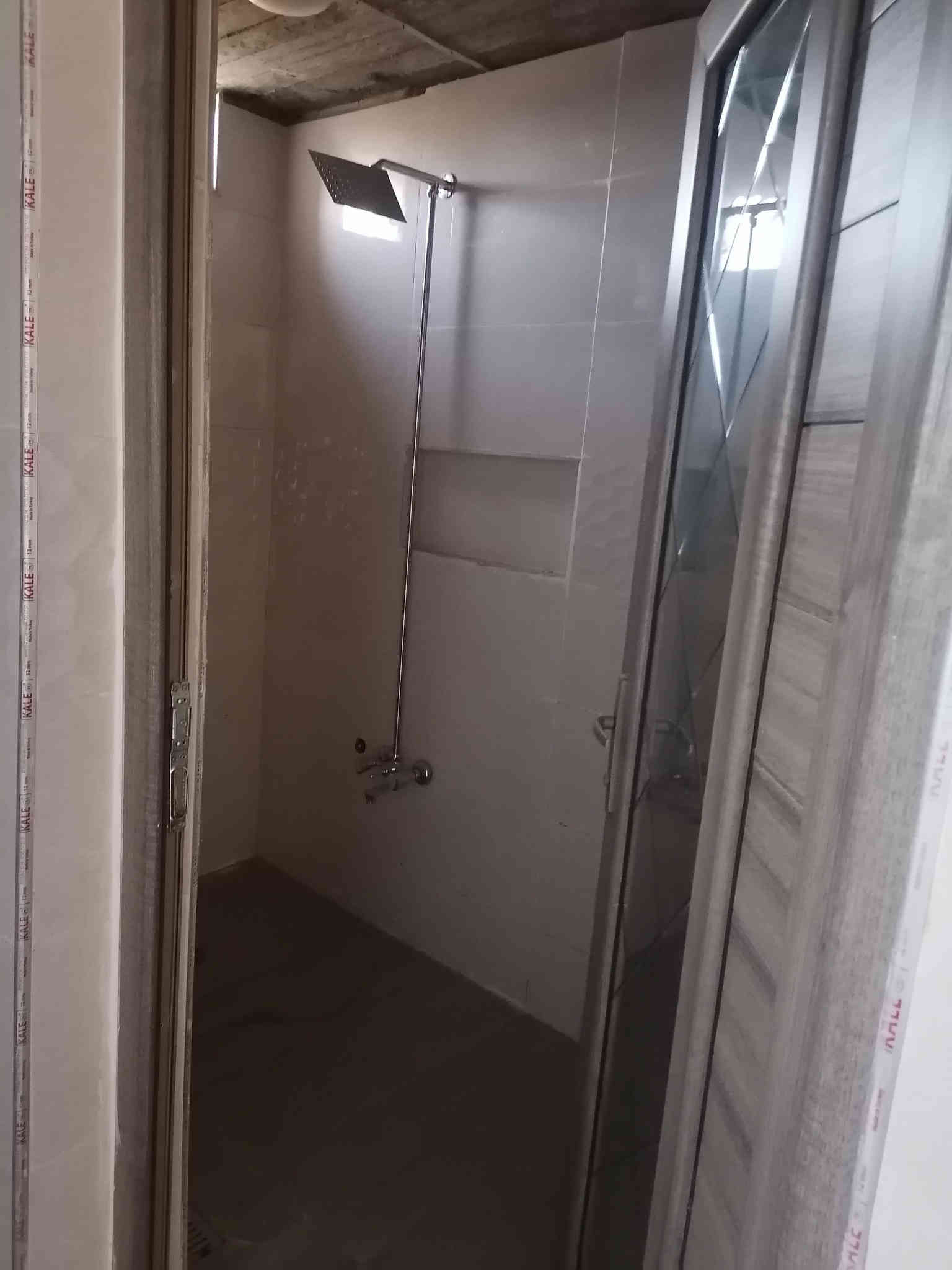 دار للبيع
حي التحرير ( خلف جامع المستغفرين )
طابق واحد
ملك صرف ( جمعية الماء )
مساحة 158
واجهة 8
السعر 130
غرفتين نوم
غرفه استقبال
مطبخ
صحيات
منور على طول البيت
سطح امامي وسطح خلفي

راسلني ماسنجر وتدلل
او واتساب ***********
