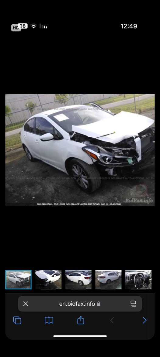 السلام عليكم لبيع كيا فؤرتي امريكي م=2017سيارة جديده بمعنى الكلمه رقم بغداد الدولي بسمي سنوية 29لون صدفي تحكم استيرن شاشة ابلادية كبيرة حدادية جديده تخم تاير جديد لايتات جددمحرك2000دوش لاتنقيص ولا تبخير عنواني بابل حلة نادر الاولى رقم التلفون *********** السعر١٢٠ لون ابيض
