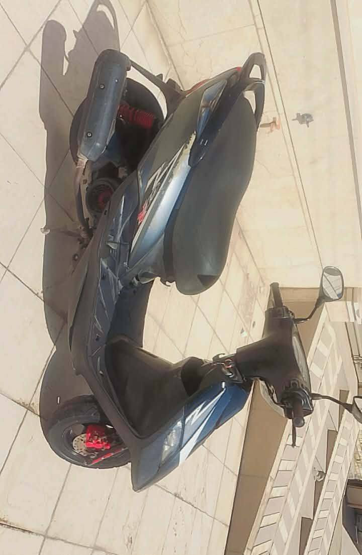 دراجه ((جي تي أر ثعلب ياباني)) جديده لايت زنون السعر 650 وبيها مجال قليل لشراي المراسله ع واتساب ***********
