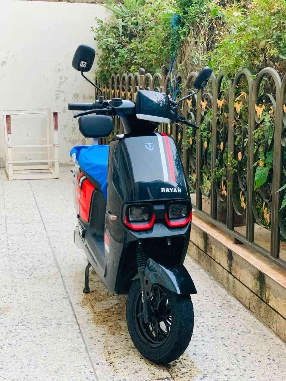 ماطور  شحن الريان للبيع ماعروف الريان البطاريه مال وشرط ماطور نضيف سعر850بي مجال الرقم *********** موديل 2025
