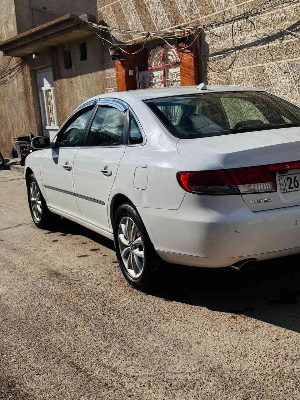 ازيرا 2008 
فول مواصفات 
خزن ميموري 
كراسي كهرباء 
گير مكينه خير من الله  محرك 3300 
سياره ما ناقصها شي على ايدي 
رقم الجديد تحويل ثاني يوم 
برده خلفيه 
سعر خاص او اتصال 
***********
