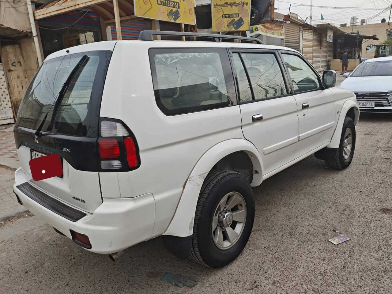 سلام عليكم سياره للبيع مسيبوشي مديل 2006 مكنيه كير اكسن زينات تبريد شغال قليل بيهه صبغ بكانات تخم تاير رقم بغداد انكليزي بسمي سعر 85 ورقه وبيهه مجال قليل  عنوان بغداد م الصدر الستفسار التصال بهاذه الرقم (***********)
