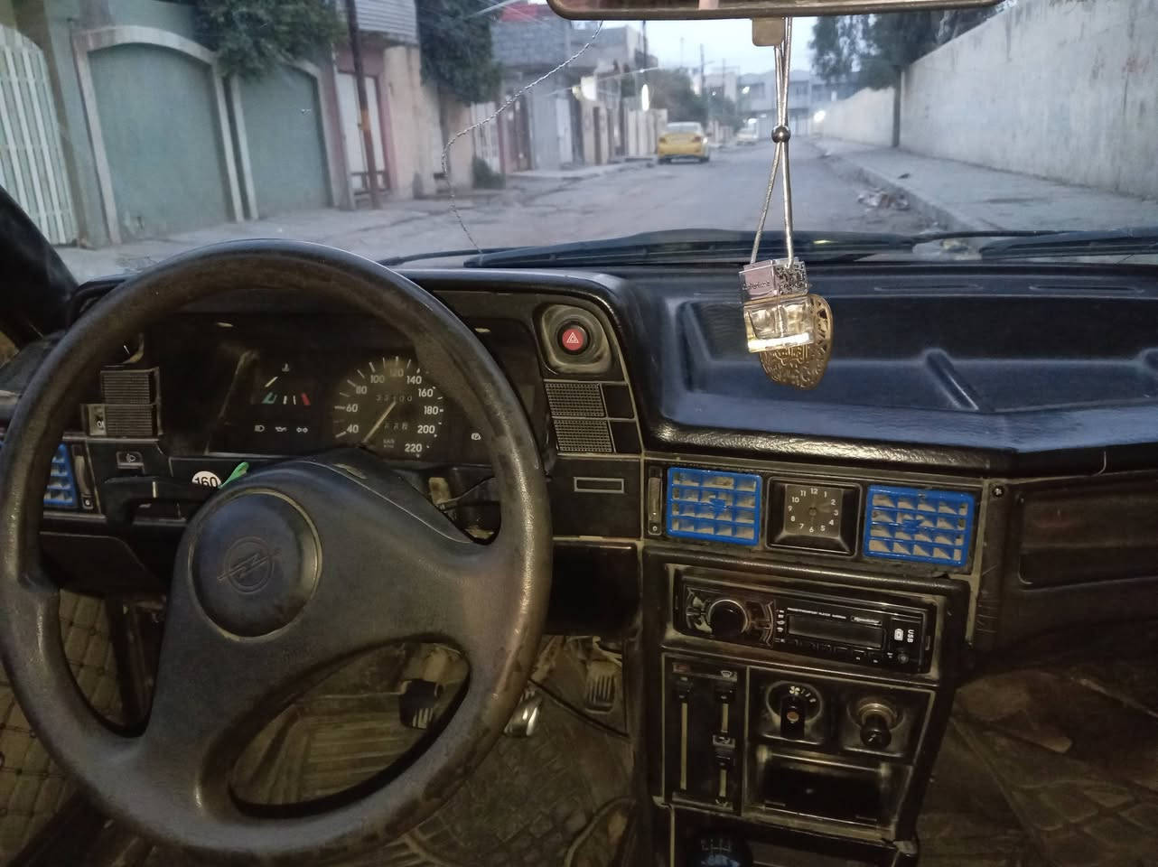 كاديت للبيع مودين. 91
محرك. 14
كير ومحرك. شرط 
طخم تعبان فقط
وكاله بسمي. تحويل من الشرعي
السعر 16 وبيه مجال قليل
***********
***********
