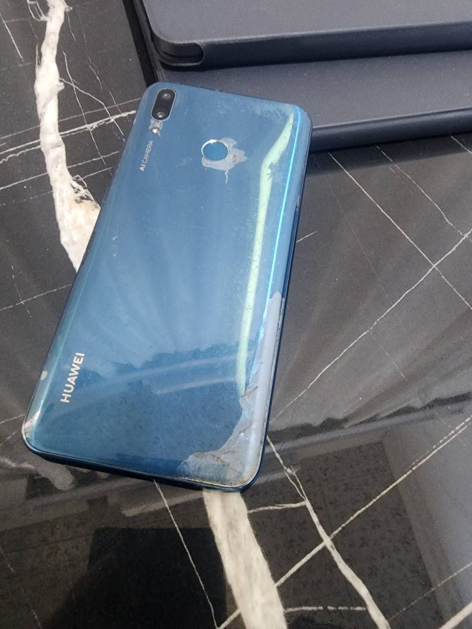 75 الف هواوي Y9 بدون ملحقات مكاني البصره ***********
