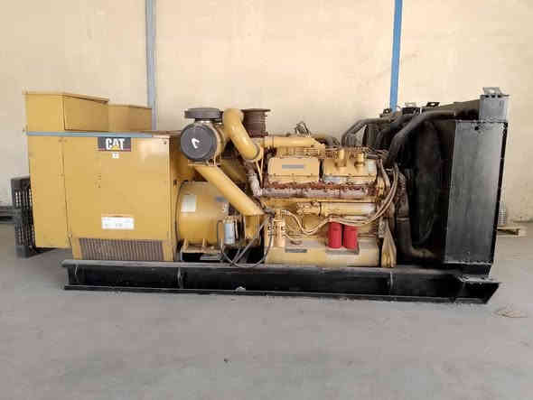السلام عليكم مولدات caterpillar أصليات للبيع وحدة 650 KV و الثانية 900 KV  مكانها بغداد مشتغلات اكثر من 3000 ساعة فقط و مسويلها صيانة قبل فترة يم ابو زهراء المعروف بصيانته و قطع الغيار كلها من دبي حتى مو منا الي يحب يتواصل وياي خاص او واتس او اتصال و يتفضل يشوفها و يفحص بنفسه 
*********** واتس
***********
