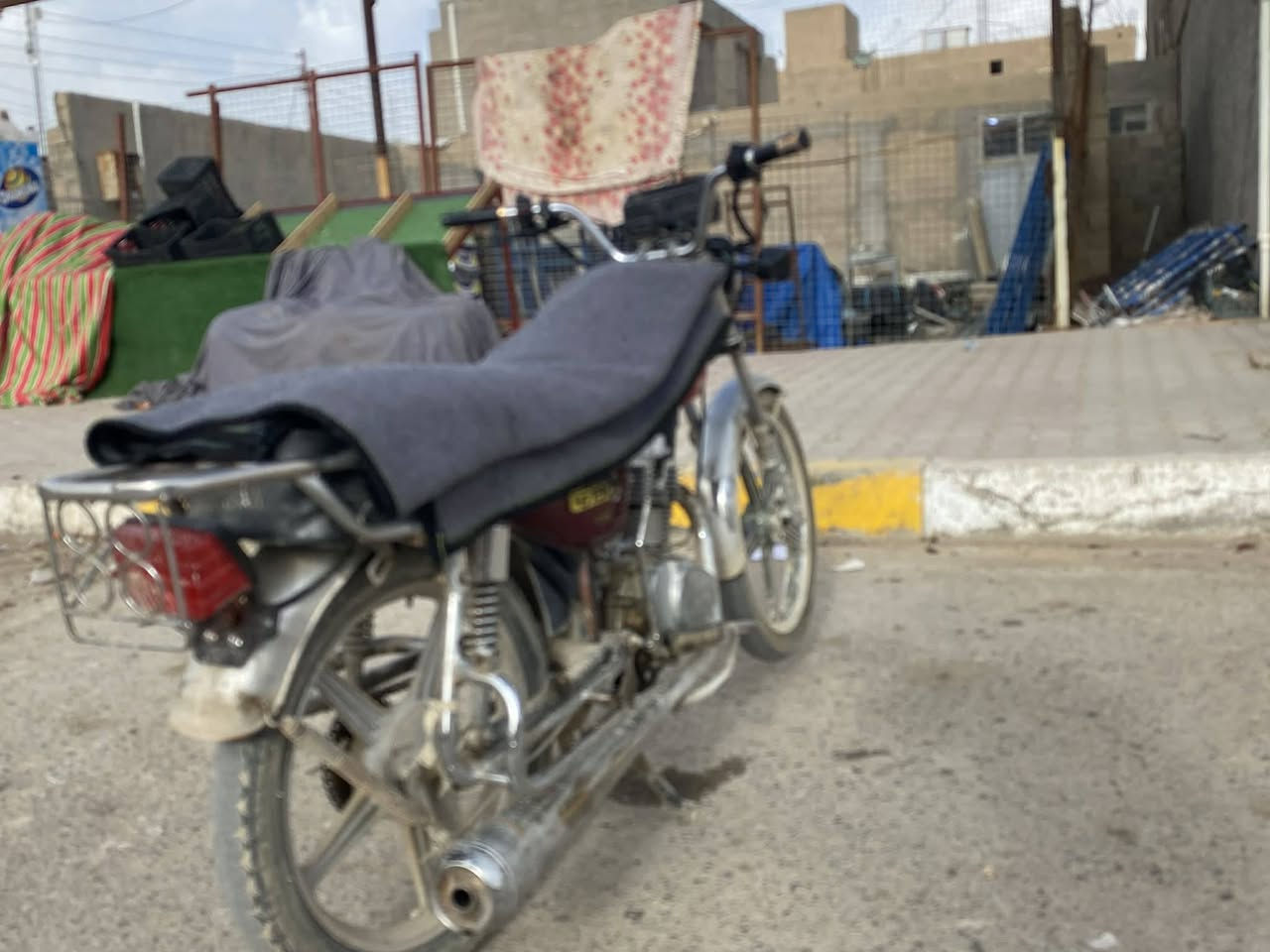 السلام عليكم ورحمه الله وبركاته
ماطور للبيع نضيف كلشي شغال كهربائيات سلف كلشي تشغل وتمشي 
275 وبي مجال
***********
