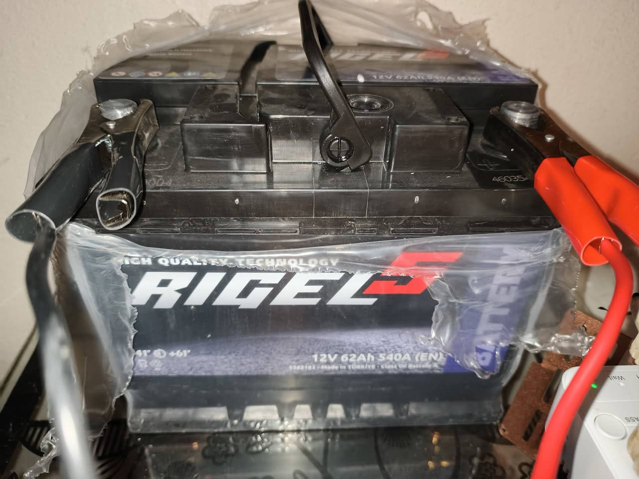 بطارية ثنين للبيع مال سياره الاسود ٦٥ امبير والرصاصي ١٠٠ امبير سعر الاسود ٥٠ قفل والرصاصي ١٠٠ الف قفل
ثنينهن مستعمل اقل الشهر والله


**إذا كنت صاحب هذا الإعلان وتريد حذفه لأي سبب، رجاءا أرسل رسالة إلى الدعم الفني**