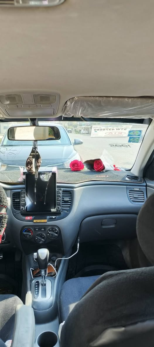 للبيع كيا ريو مديل 9 سياره بسمي بيها 3 قطع تبديل  مكينه 16  جديده مال كصه لاصرف ولا نفخ صالي 10 ايام من شديتها *********** وتساب بي ❤
