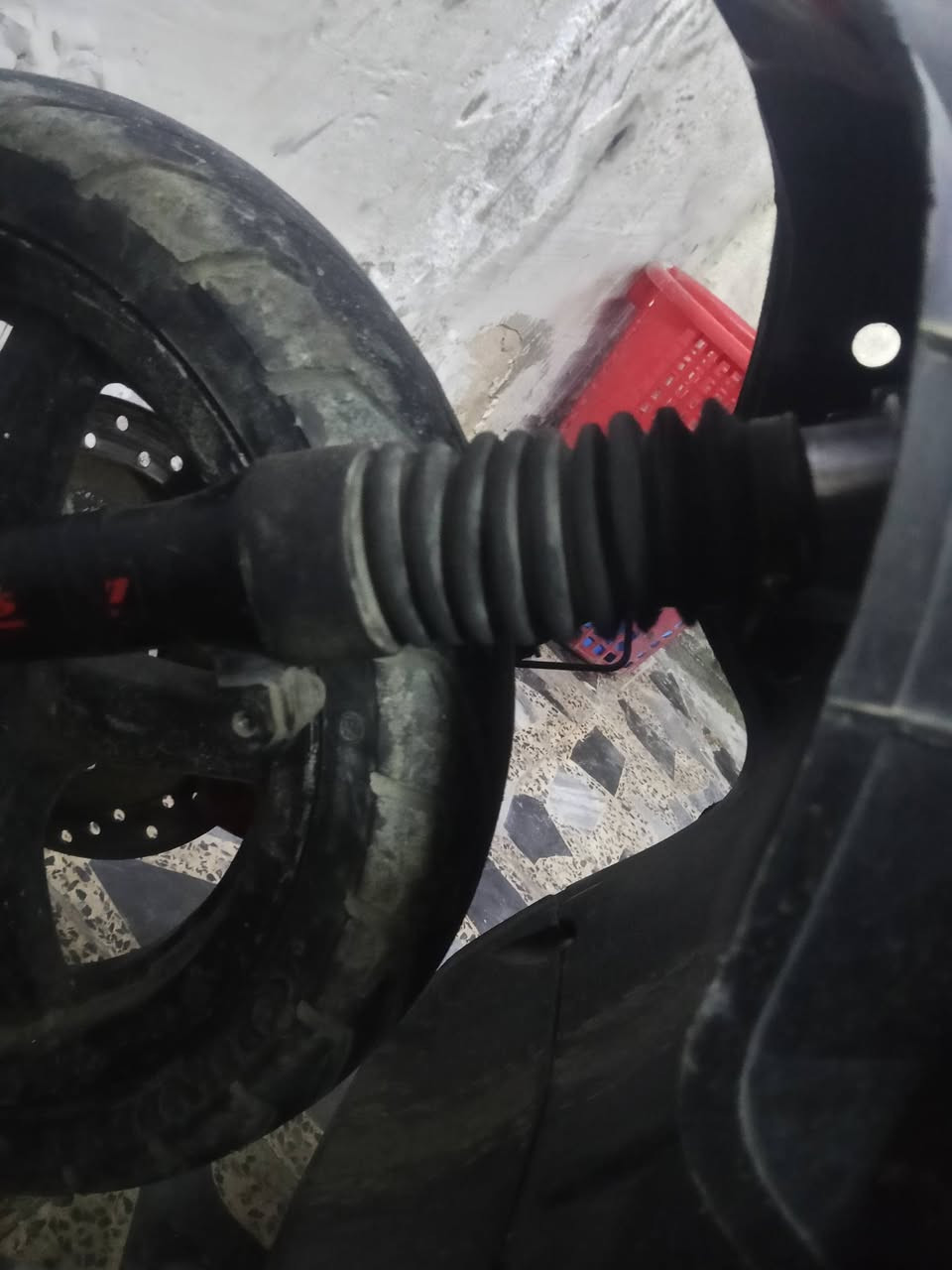 سلام عندي دراجتين سكنس ابيع وحده كامله وشغاله نقصها كابريتر وبيع ثانيه تفصيخ ومكينه شغله كلهم  ممتواجد على نت يريد يتواصل ويايه ***********
