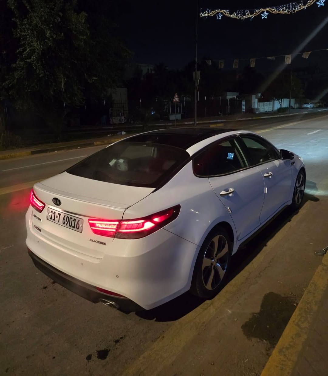 السلام عليكم 
اوبتيما 2018 sx أمريكي 
1 _ محرك 2000 تيربو 
2 _ بانوراما ٣ طكات 
3 _ بصمة تشغيل + بصمة ابواب
4  _ ترحيب بالبيبان عند الاقتراب من السيارة
5 _ مري قلاب عند الرجوع 
6 _ نقاط عمية 
7  _ رادارات جانبية من تنطي اشارة يدك عندك تنبيه 
8  _ حساسات خلفية وجانبية 
9  _ ويل رياضي قياس 18+ فجوج اربعة حمر 
10 _ لدات امامي خلفي 
11 _ المازدة تجي عدستين زنون بلادي ومتحركة وية حركة الستيرن + الاضاءات اوتو 
12 _ تبريد وتدفئة كشنات 
13  _ كشنات كهرباء 
14  _ خزن ميموري 
15 _ شفتات ستيرن 
16 _ وضعيات قيادة ايكو وسبورت ونورمال 
17  _ تبريد قطعتين امامي خلفي 
18 _ صندوق يفتح عند الاقتراب بعد اربع ثواني 
19 _ تحكمات ستيرن 
20 _ شاشة اعطال +  حساس قياس الاطارات 
21 _ دركة ستيرن رياضية مختومة بعلامة sx + الجاملغات مختومة بتيربو 
22  _ شاشة السيارة تدعم اندرويد اوتو وابل كار بلي والواي فاي + منافذ شحن يو اس بي وجداحة 12 فولط امامي وخلفي 
23 _ بنيد جكات 
السيارة 
ماشية 59 الف حقيقي
 سبير والعدة مالتها كاملة مكفولة كير ومحرك مداريها دهن وبانزين حادثها مال امريكا صندوك نفسه مصبوغ ومرجعين الحواف مال جاملغات الخلفية عل بارد والصور مرفقة بالمنشور وصارت عندي طعجة بسيطة بالجاملغ الامامي رجعتها عل بارد والباب ايضا بيه بارد 
السيارة بغداد رقم الجديد 

مكانها بغداد / الاعظمية 
رقم صاحب السياره 
***********

السعر :: اطلبه بالتعليقات يصلك خاص 📩

#ادارة_الصفحه ⚡

ملاحظه / 🔴
مدير الصفحه غير مسؤول عن بيع وشراء واصوليات السياره نحن صفحه لعرض السيارات فقط.
