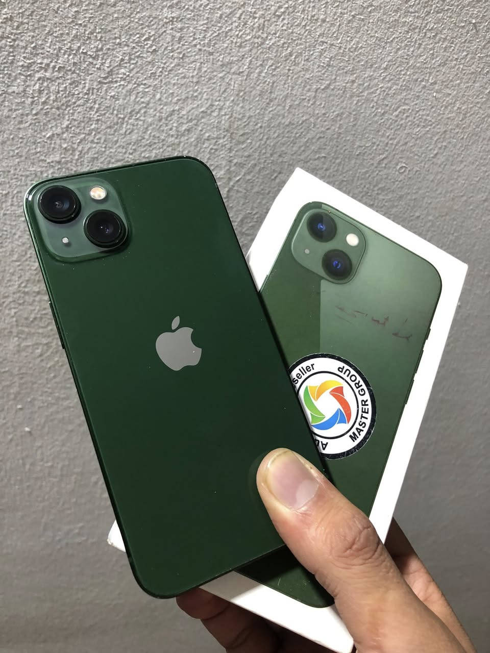 يفون 13 ماستر غراضه كامله مكفول كفاله عامه تجي تاخذه من البيت ضمان شهر مو يوم واحد لون المرغوب زيتوني توصيل موجود لكل العراق تفحص وصعده حاسبه يله سلم فلوس وتستلمه ذاكره 128 بطاريه 86 السعر 450 وبي مجال عنواني بغداد بلديات الاستفسار واتساب ***********
