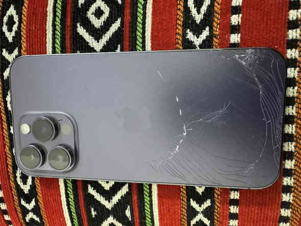 iphone14pro max
ذاكرة 256
بطارية85
عربي شرق اوسط
الجهاز نضيف مال بيت
فقط الضهر مكسور يستبدل باليزر من غير فتح الجهاز اي شي ممبدل بي وتر بروف
***********
