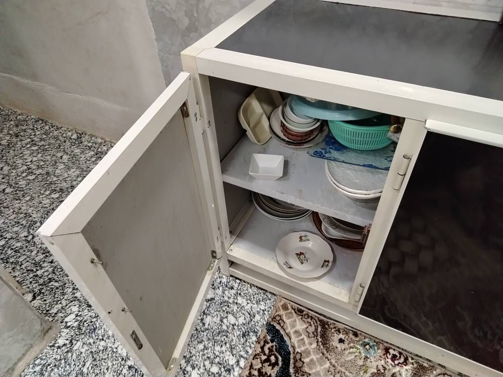 كاونتر مترين ونص جديد سعر 350 وبي مجال ***********
