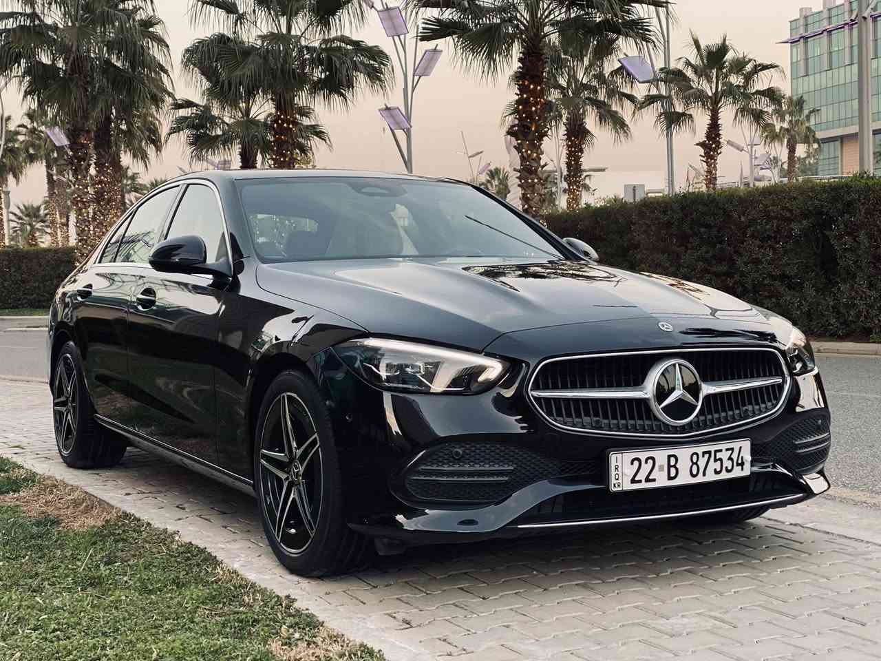 Mercedes-Benz C200 BCM 
سنة الصنع: 2022
المسافة المقطوعة: 20.000 كم
السعر: ٣٤٨ ومجال
موبايل /***********_ واتساب
                 ***********

#ملاحظات:السيارة خليجية وكالة BCM اربيل، مكفولة كفالة عامة من الدعامية للدعامية . ماعدا الدهن والفلاتر ممتبدل بيها اي شي كلها على وضع الشركة.. تخم اطارات جديد متبدل من ماركة مشلن .

📍السيارة رقمها اربيل وموجودة باربيل .. هزة وفحص وسنوية كلها جديدة

***المواصفات ****

مقاعد جلد لون مشمشي 
داخلية بيانو 
- ردارات ٣٦٠ درجة  
-مقاعد تحكم كهربائي
- نظام التحذير من الاصطدام 
- نظام دعم الأوامر الصوتية 
- نظام اطفاء السيارة في الاشارات 
 المصابيح الأمامية: LED وإضاءة نهارية.
- حساسات اصطفاف ( امامي + خلفي ) 
- شفتات على الاستيرن  ( شفتر ) 
- نظام ملاحة ( NAV + MAP ) 
- نظام Apple car play 
Android Auto
- شاشة وسطية لمس بحجم 11.9 إنش
- شاشة العدادات: رقمية بحجم 12.3 إنش قابلة للتخصيص.
- اضاءة داخلية محيطية بـ64 لونًا.
- مثبت سرعة متكيف: مع خاصية التوقف والانطلاق
- نظام الكبح التلقائي في حالات الطوارئ
