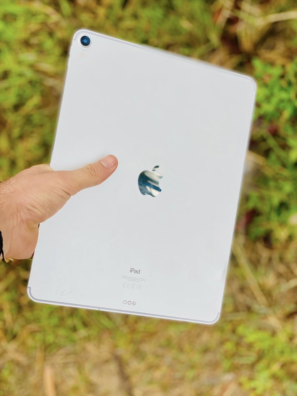 ايباد 11برو جيل3جهاز لوك لوك بمعنه الكلمه 256كيكه بطاريه90بوبجي 120فريم سيمكارت فيس ايدي غراض كامله وكل عيب مابي ضمان انطي بي سبوع للبيع او مراوس  مكاني كركوك***********
