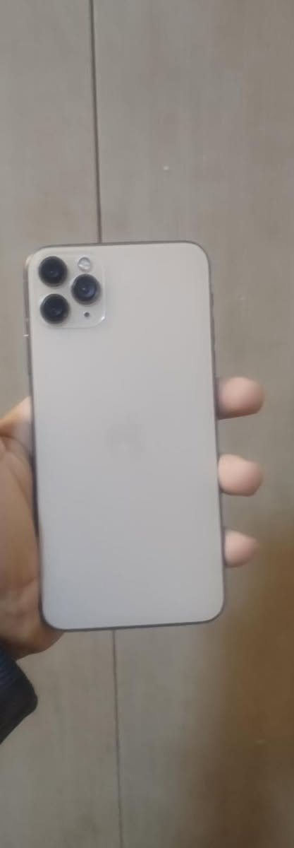 السلام عليكم جهاز آيفون ١١ برو ماكس ذاكرة/٦٤/٤ مبدل شاشه وضهر السعر ١٨٠وبي مجال عنواني بغداد ***********
