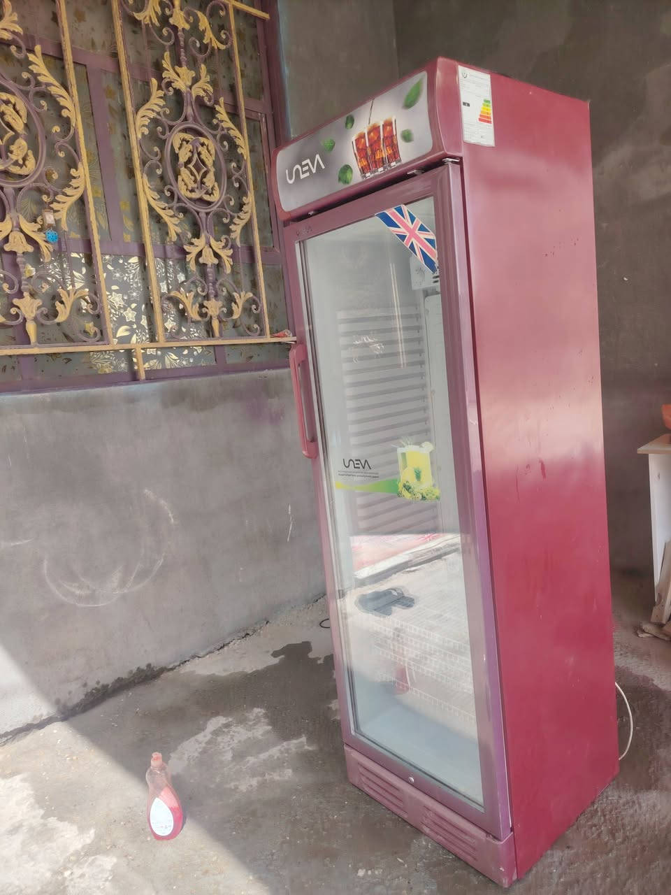 مكان البصره لا يوجد توصيل
عارضه للبيع جديد نظافة 90٪ بلاديه شرط تبريد 
السعر 360 الف قفل قفل 
مكان البصره ***********
