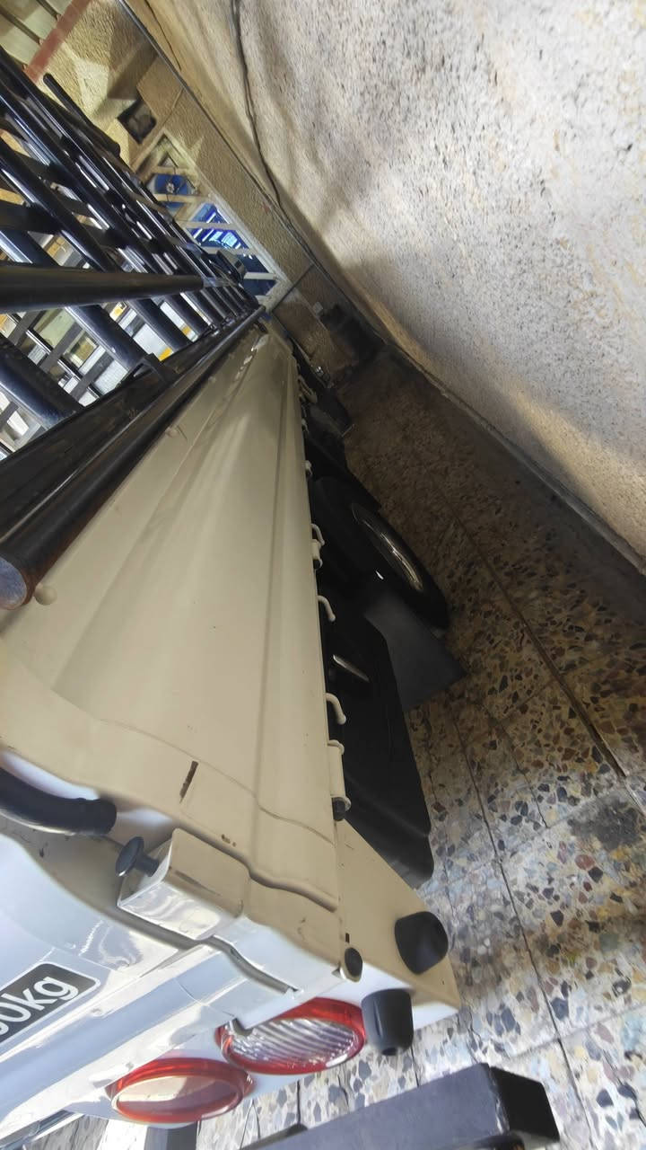 سلام عليكم للبيع كيا حمل فحل غاز 24 فول وربع الاخير كفاله عامه من كلش مكينه كير تبريد ثلج تايرات كلهه جديد إضافات محجر وتانكي اضافي وسبيرات امامي وخلفي لان تجي بدون سبير تحوير تايرخلفي 14 وركات خلفيه مال كنتر يعني متصرف عليهه كلشي ماشيه 48الف حقيقي السعر 225وبيهه مجال بسيط رقم هاتف ***********
