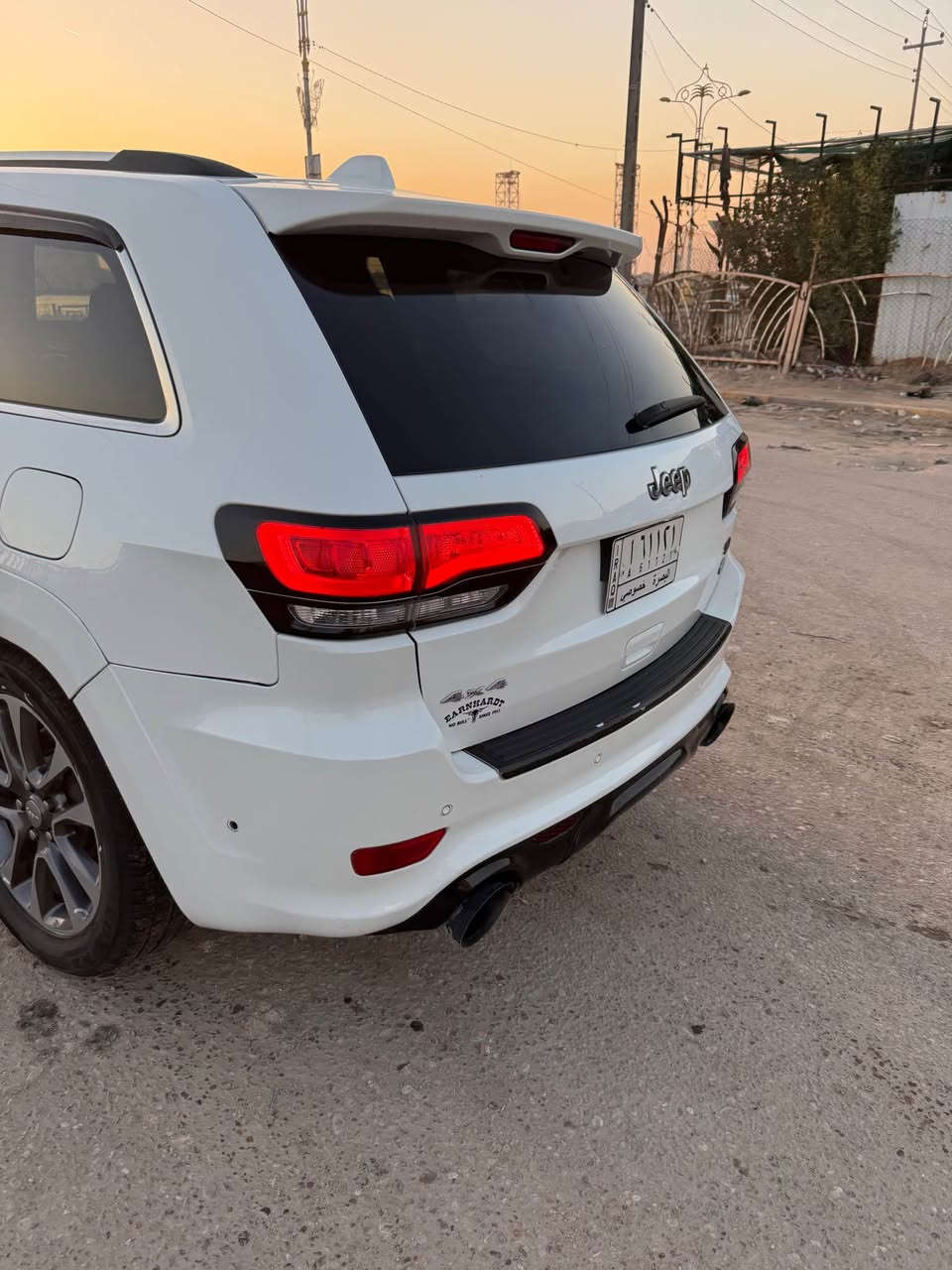 السلام عليكم جيب شيركي اوفر لاند اعلة فئا 
ما يحتاج اشرح مراصفات فول للاخير سيازة نصبة تخبل وبدي عدة ضرر شخط ما بي 
مديل 18 ماشية 81 الف مكينة 5700 
وارد امريكي ضربة بنيد وجاملغ جهت يمنه صور الحادث موجودة   
سيارة جاهزة من كلشي مكينة كير  تبريد تخم تاير غرفة جديدة تخم بلكات ريسنك ادامة  كاملة للمحرك  رقم بصرة تحويل 
مكاني البصرة التنومة 
سعر. ٢٤٨
الاستفسار *********** البصرة, العراق
