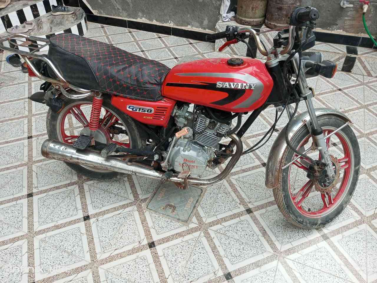 دراجه البيع دراجه سيفان موديل واحد وعشرين اينقص ما بيه وراقه خمس ورق بيهه *********** مكاني بعقوبة قرب جامعت ديالى سعر 425
