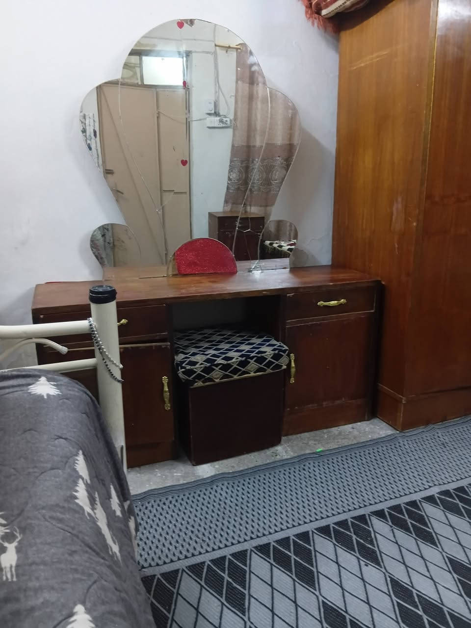 غرفة نوم للبيع المستعجل ادفع سعر مناسب بما يرضي الله
العنوان العكيدات


**إذا كنت صاحب هذا الإعلان وتريد حذفه لأي سبب، رجاءا أرسل رسالة إلى الدعم الفني**
