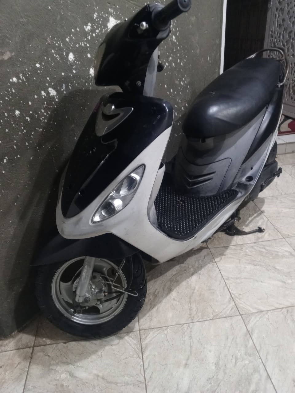 لبيع ماكس منغوالي حاويه 
***********
سماوه حي زهور مقابيل معارض سماوه
